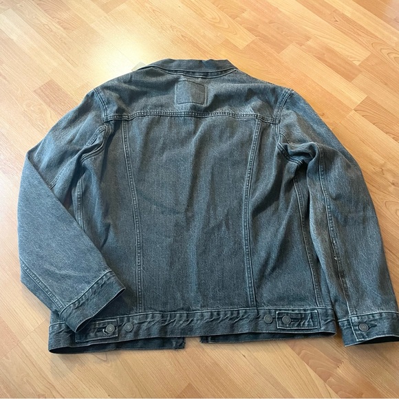 NWT Levi’s Trucker Jacket - Picture 5 of 6